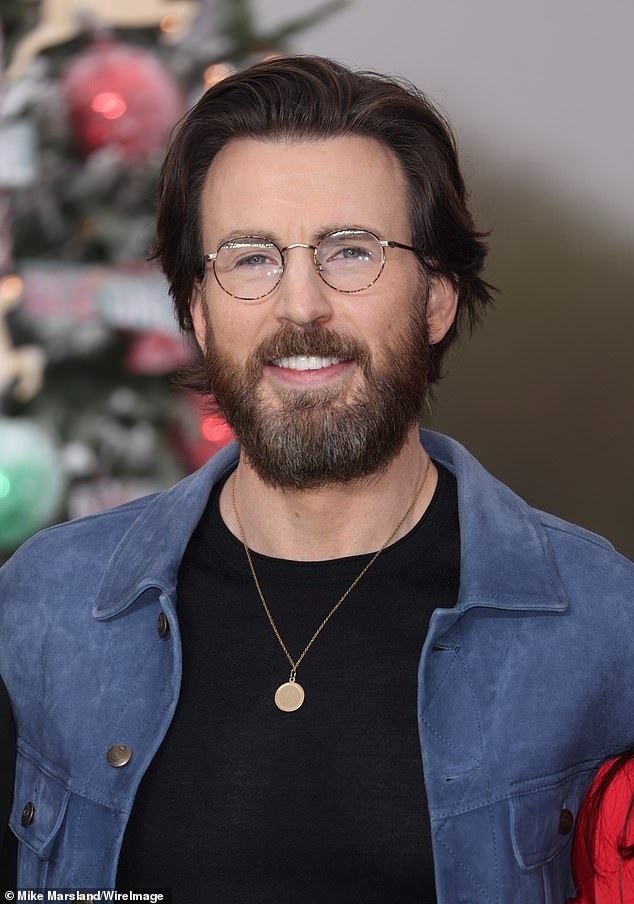 Chris Evans gây chú ý - Giải trí