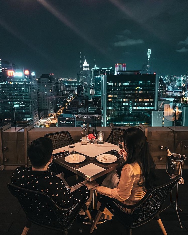 Những nhà hàng hẹn hò lãng mạn tại HCM