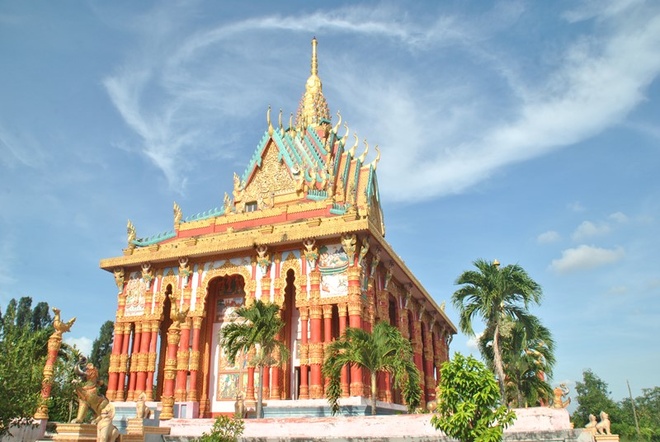 CHÁNH ĐIỆN CHÙA LÀ CÔNG TRÌNH KIẾN TRÚC THỂ HIỆN NÉT ĐẸP TÔN NGHIÊM VÀ TRUYỀN THỐNG