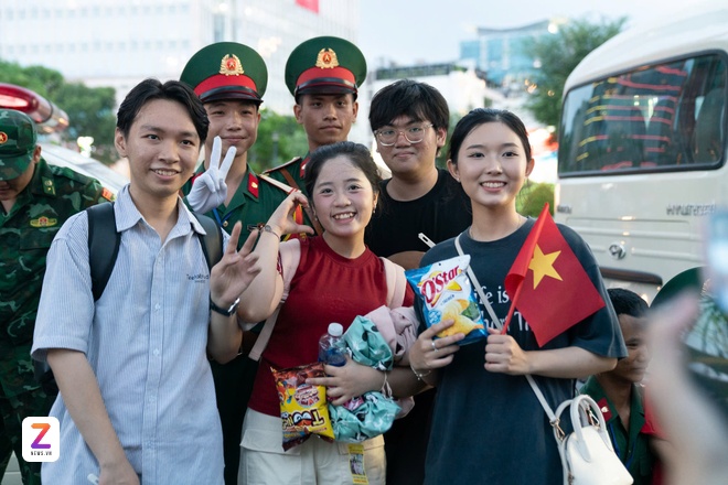 so duyet dai le 30/4 anh 28