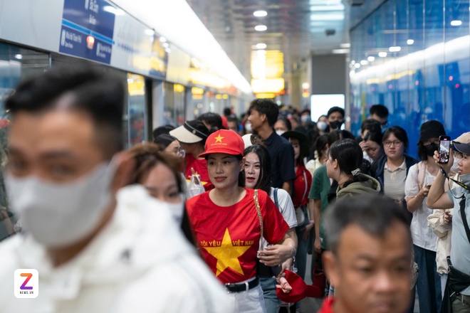 so duyet dai le 30/4 anh 22