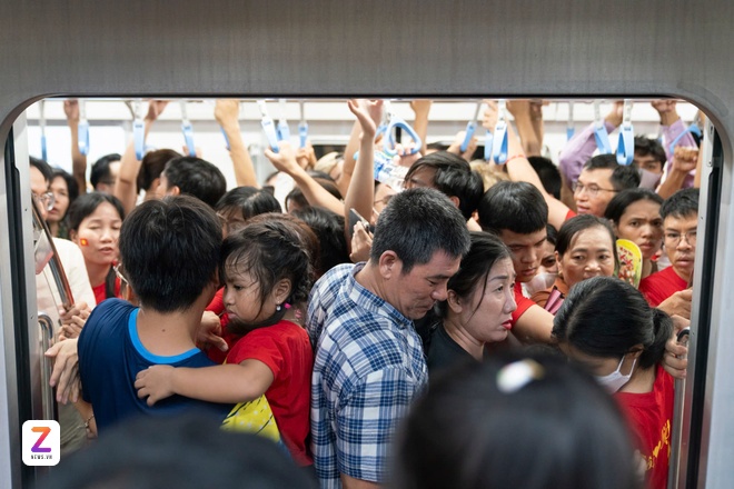 so duyet dai le 30/4 anh 56