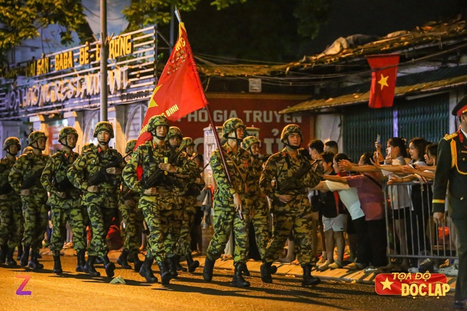 Tong duyet dieu binh A80 anh 12