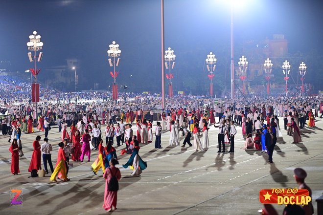 Tong duyet dieu binh A80 anh 27