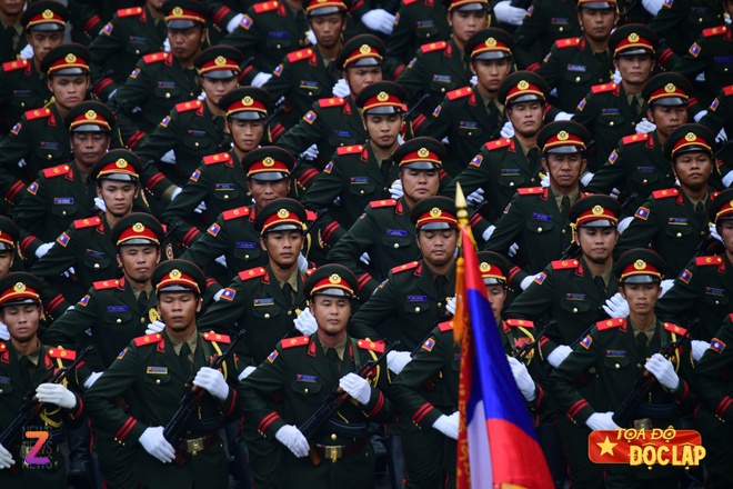Tong duyet dieu binh A80 anh 76