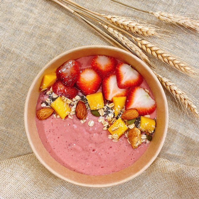 Strawberry Smoothie Bowl