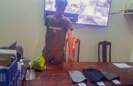 Be gai 13 tuoi bi giet trong rung phi lao anh 1