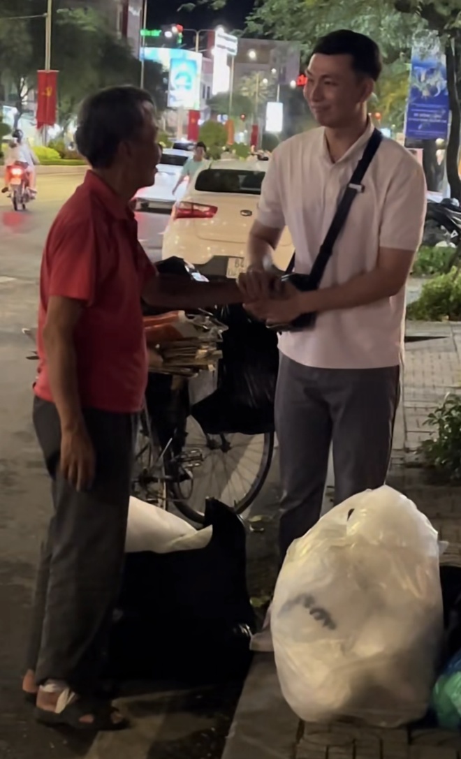 gap lai thay giao cu anh 1