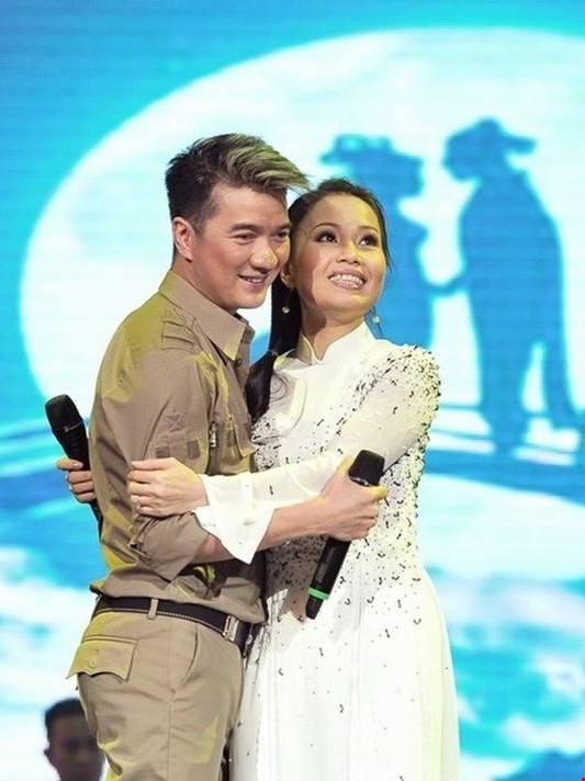 Dam Vinh Hung hat trong dem nhac Minh Thuan anh 1