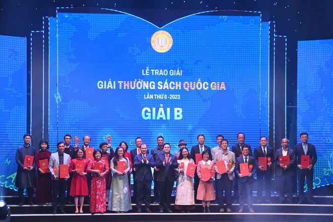 giai thuong sach quoc gia anh 10