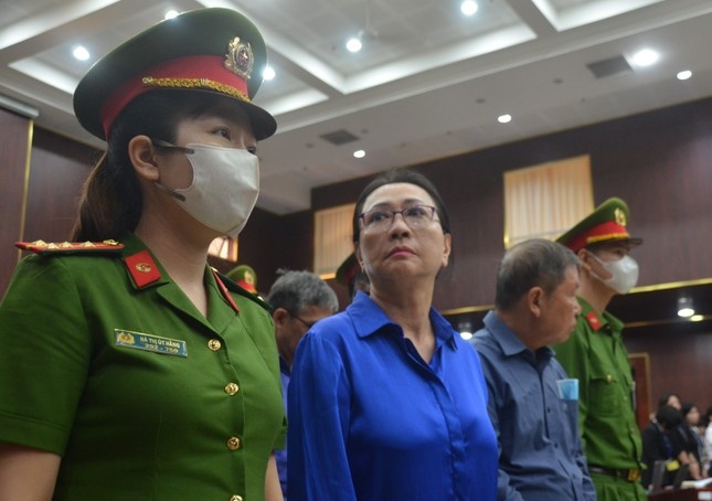 Viện Kiểm sát đã đưa ra đề xuất xem xét giảm án từ 6 tháng đến 18 tháng tù giam cho bà Trương Mỹ Lan