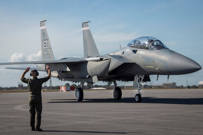 Chien dau co F-15EX cua My anh 1