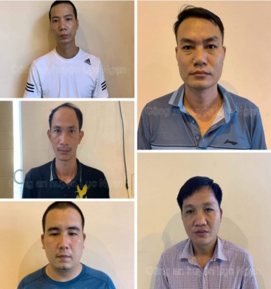 cong an xa bat 13 nguoi xoc dia anh 1