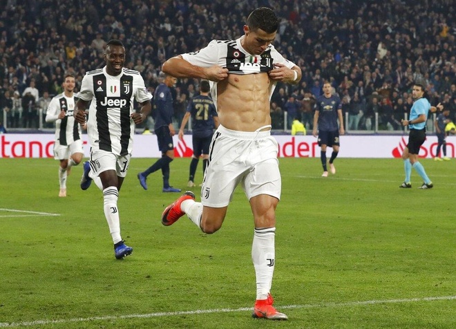 Juventus,  Juventus vs Ajax,  Ronaldo anh 3