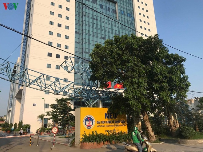 Giảng viên Đại học Kinh tế Quốc dân Chuyên Gia Bất Động Sản - Trải Nghiệm, Chuyên Môn và Uy Tín Vượt Trội