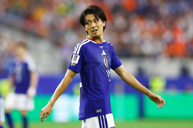 中村敬斗、ピッチとファッションで存在感　日本代表の“次世代スター”が注目される理由