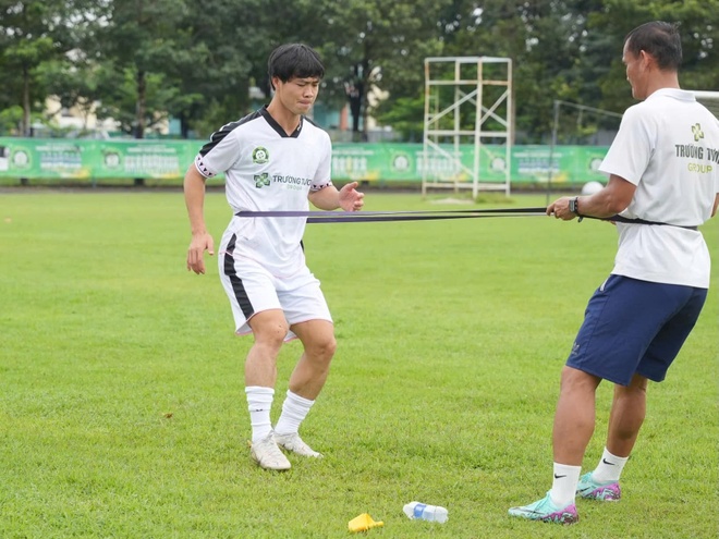 Cong Phuong tap luyen anh 2