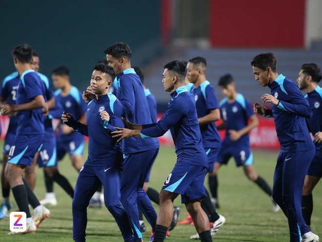 Cầu thủ Singapore bó bột vì va chạm với Xuân Son - Thể thao