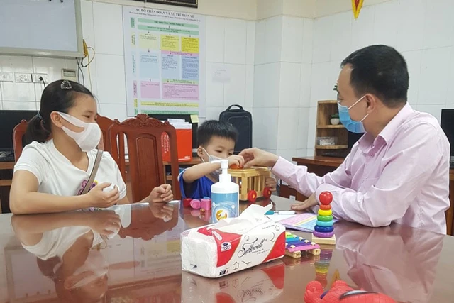 roi loan pho tu ky anh 2