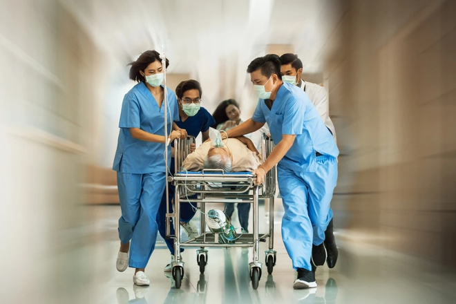 Kết quả điện tâm đồ cho thấy tình trạng nhồi máu cơ tim cấp và sốc tim