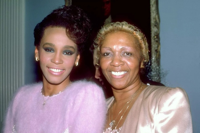 Cissy Houston,  Whitney Houston anh 1