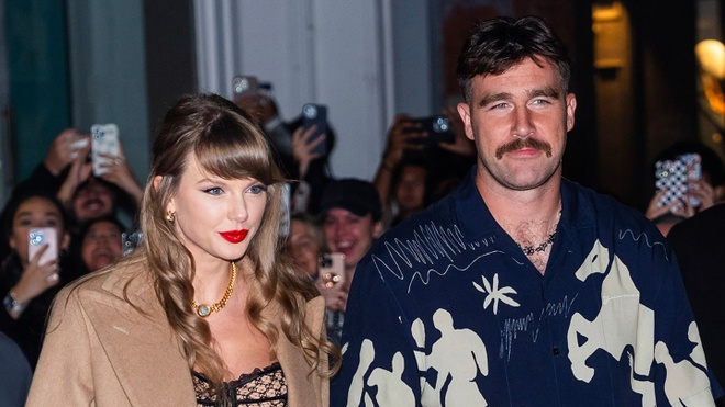 Taylor Swift, Travis Kelce và 1