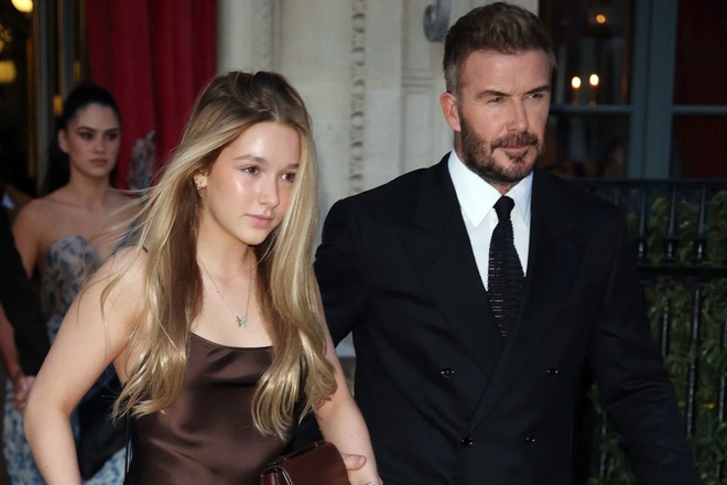 Con gái David Beckham gây tranh cãi khi diện mốt váy ngủ