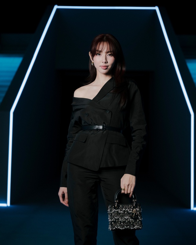 Dior dang anh Thuy Tien,  Thuy Tien Dior,  Thuy Tien Kera,  Hoa hau Thuy Tien, Dior go anh Thuy Tien,  anh Thuy Tien Dior anh 1
