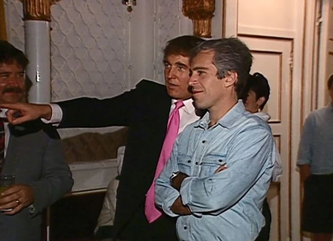 Ông Trump bị tố sàm sỡ và 'tỷ phú ấu dâm' Epstein mỉm cười - Thế giới