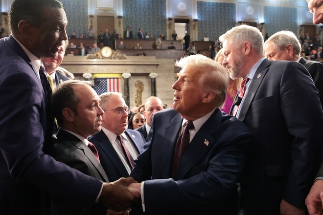 Ông Trump nói gì giữa những tràng vỗ tay lẫn la ó chỉ trích ở Quốc hội |  Znews.vn