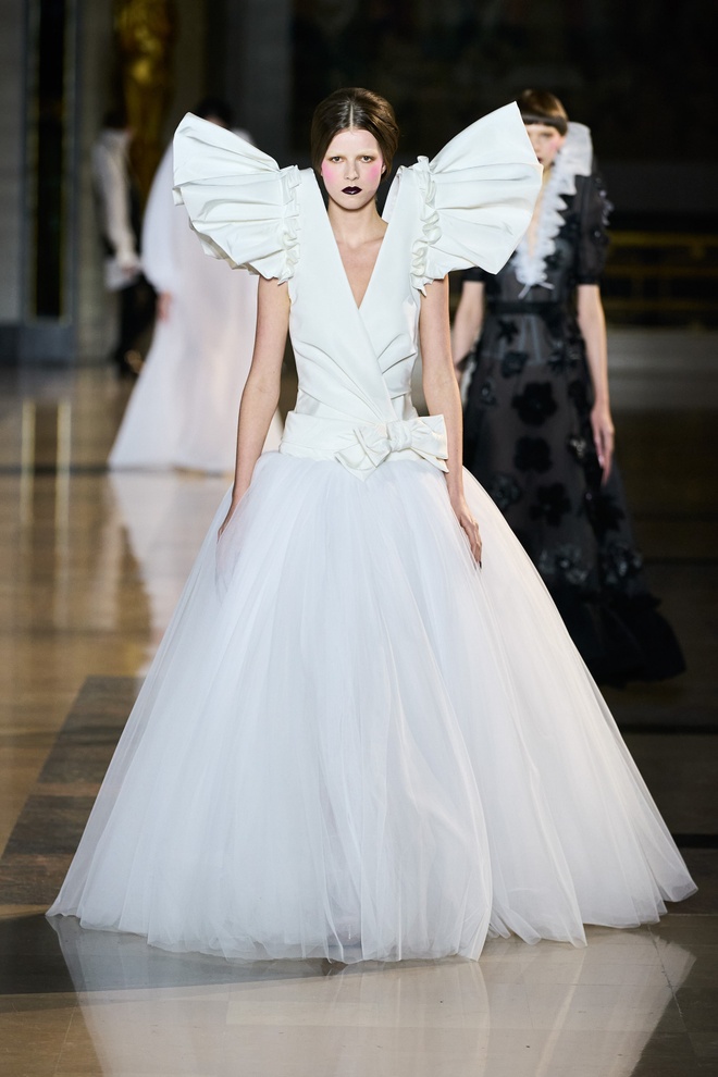 Top 30+ mẫu Váy cưới đi bàn đẹp nhất diện ngày trọng đại - Nicole Bridal