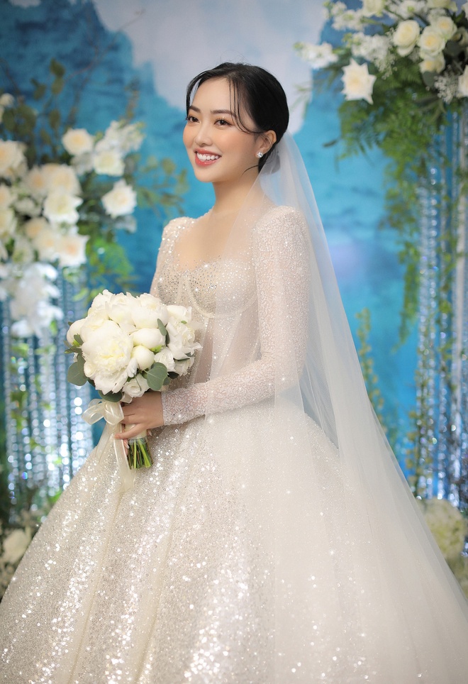 Brides by Olivia - Thương hiệu đứng sau siêu phẩm váy cưới của loạt sao  Việt là ai?
