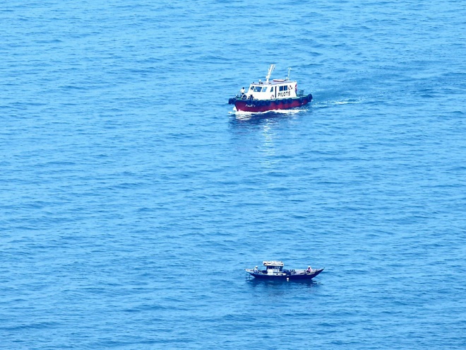 tau san bay my den da nang anh 5