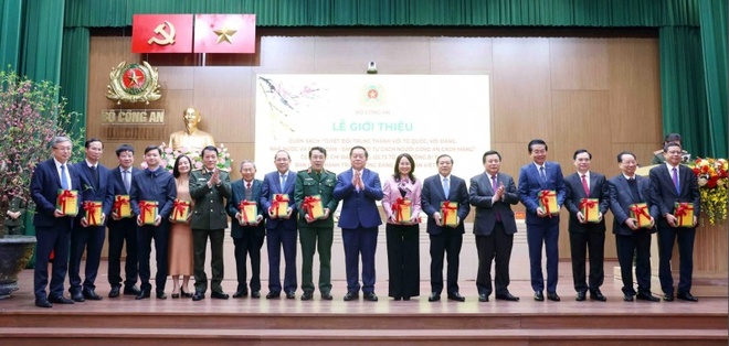 Tong bi thu anh 7