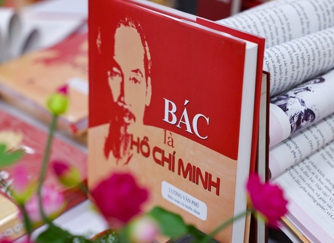 Bac Ho anh 2