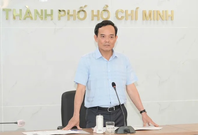 bao chi anh 1
