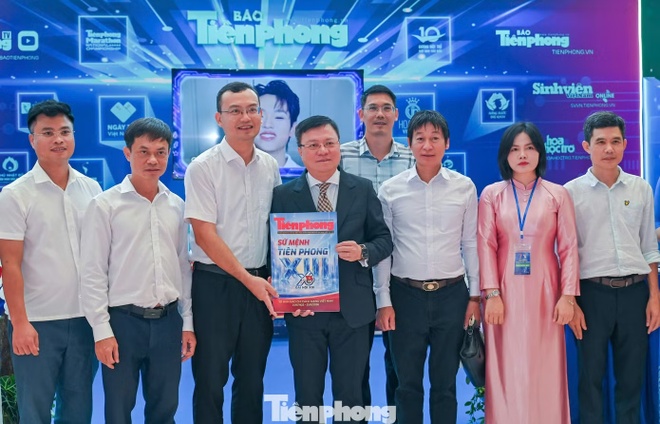 Nguoi lam bao anh 9