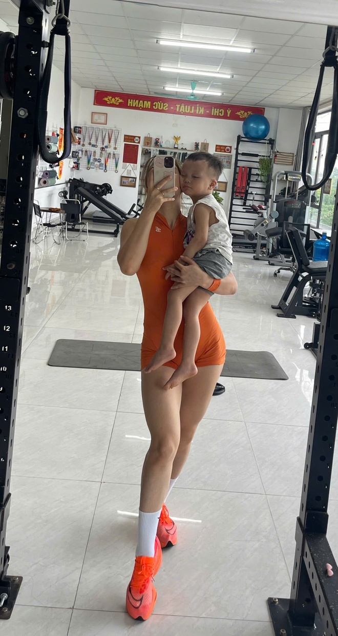 me bau tap gym anh 4