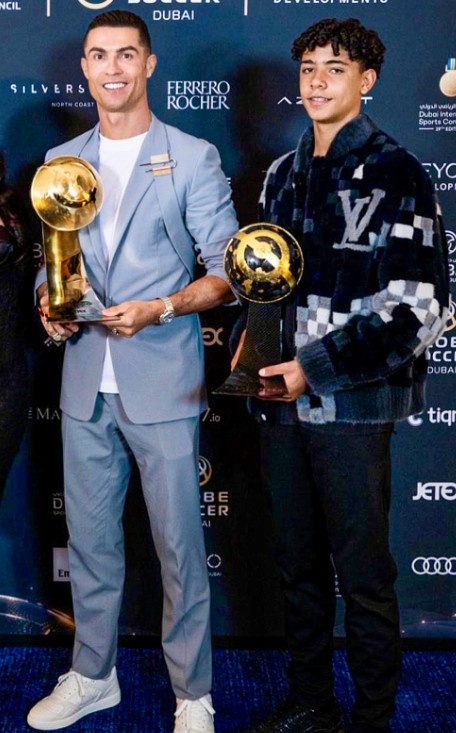 Bất ngờ với thể hình của con trai Ronaldo ở tuổi 14 - Thể thao