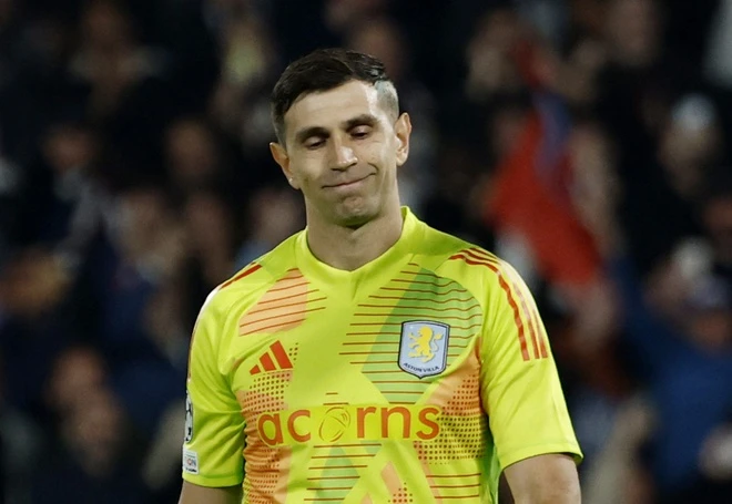 Emiliano Martinez đã nhanh chóng trở thành thủ môn chủ lực