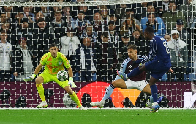 Aston Villa dau PSG anh 3