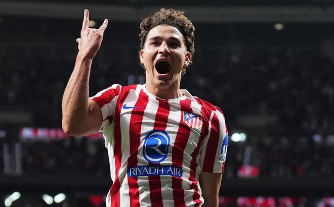 Julian Alvarez lập hat-trick đầu tiên tại châu Âu - Thể thao