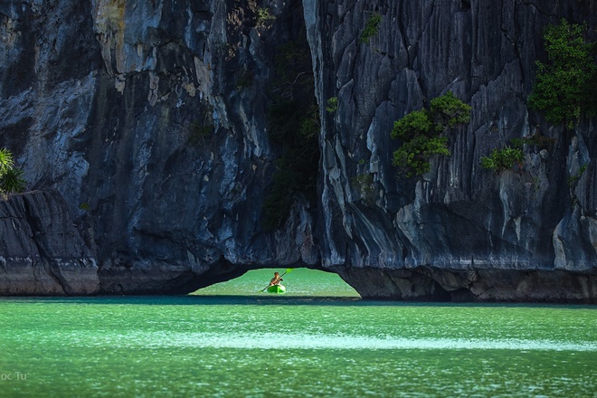 Có gì trong 'tour tỷ phú' trên vịnh Hạ Long