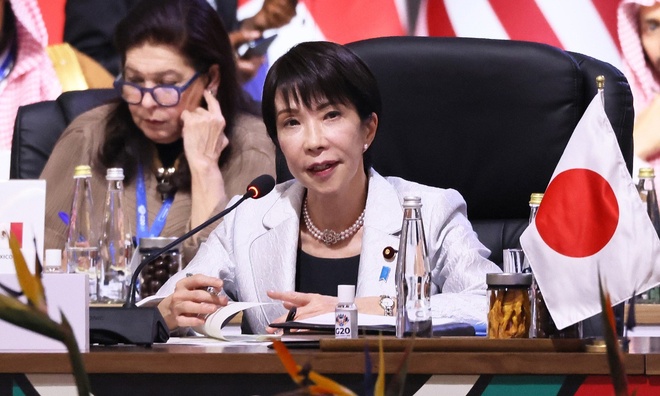 Thủ tướng Nhật Takaichi khổ sở vì... thời trang - Thế giới | Znews.vn