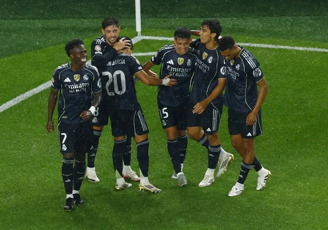 Real dau Salzburg anh 2