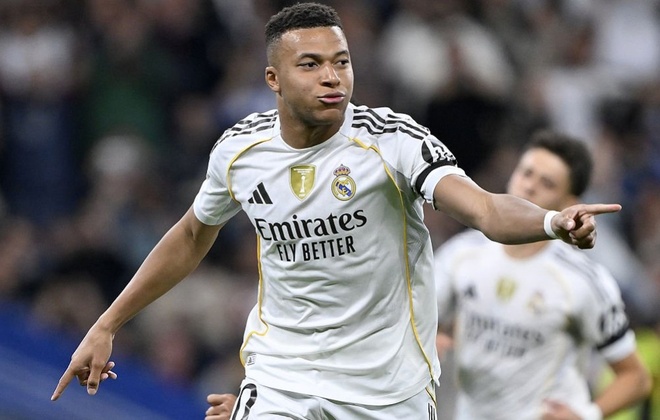 Mbappe rực sáng, Real bỏ xa Barca 8 điểm - Thể thao