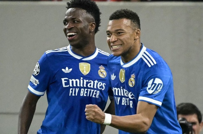 Mbappe lập poker - Thể thao