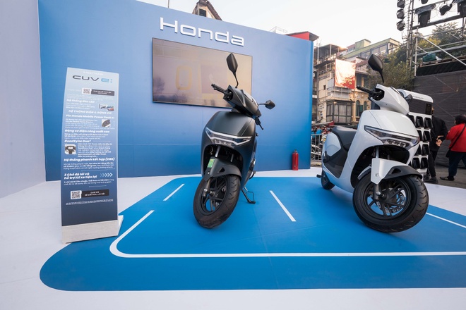 Honda Việt Nam ra mắt mẫu xe m&aacute;y điện Honda UC3 | Znews.vn