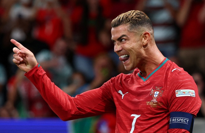 Ronaldo thay đổi ra sao để tiến gần mốc 1.000 bàn thắng? | Znews.vn