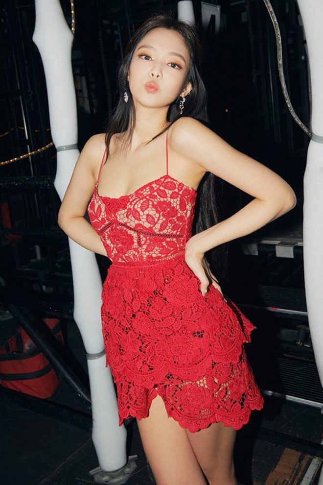 Jennie - Blackpink và những sao Kpop sở hữu trang phục trình diễn đắt nhất